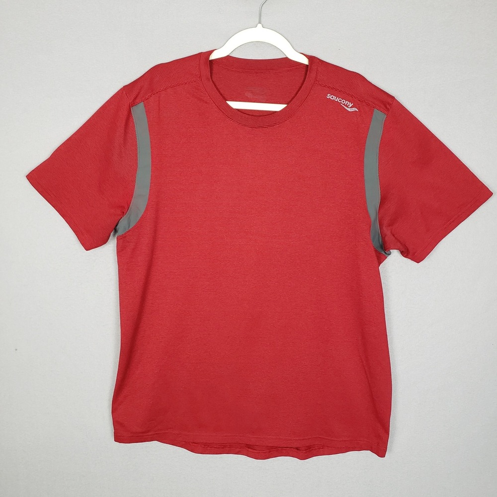 Saucony Men's XL Performance Running Tee Shirt Red‎ Gray Stripe Athletic Workout